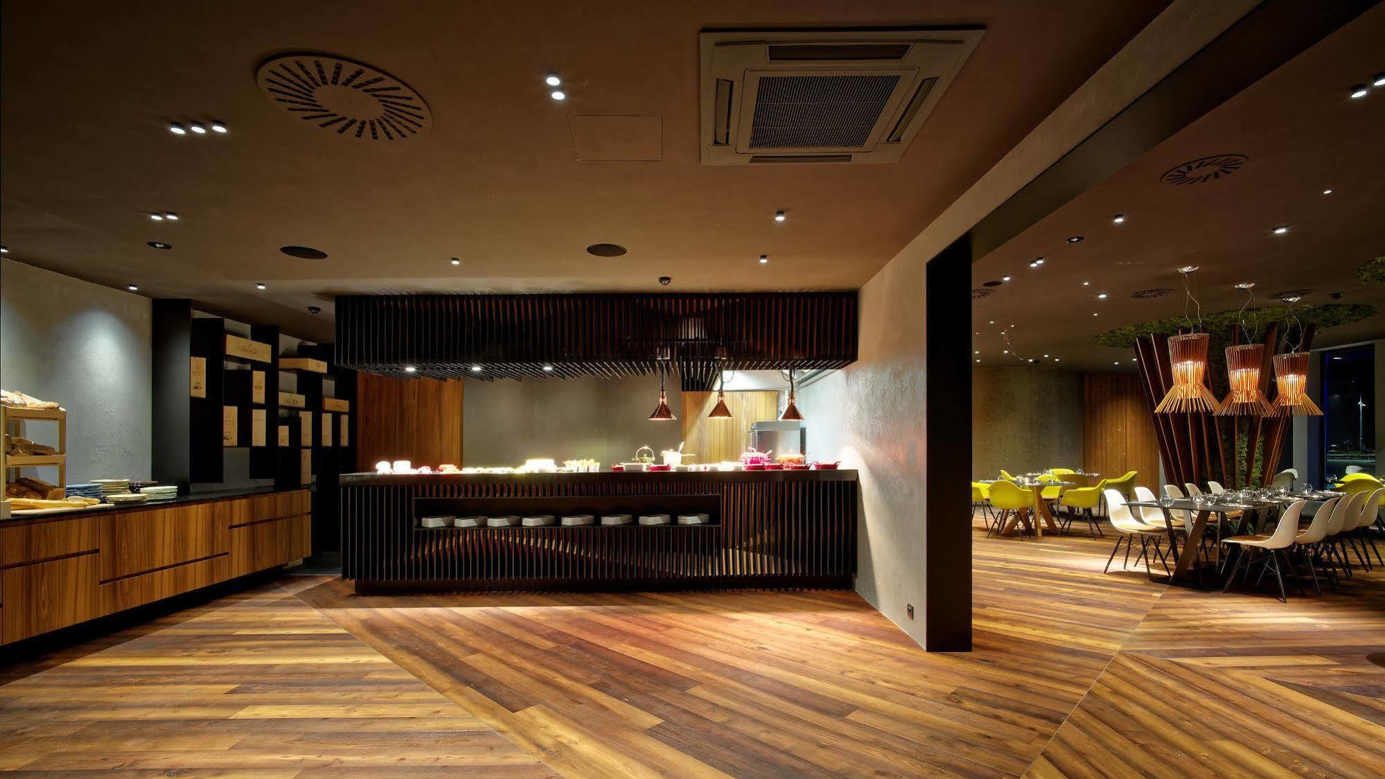 胜利酒店 Popuvky 外观 照片